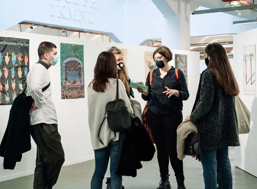Sobre el centro de formación Alumnos de CEI en la visita a una exposición